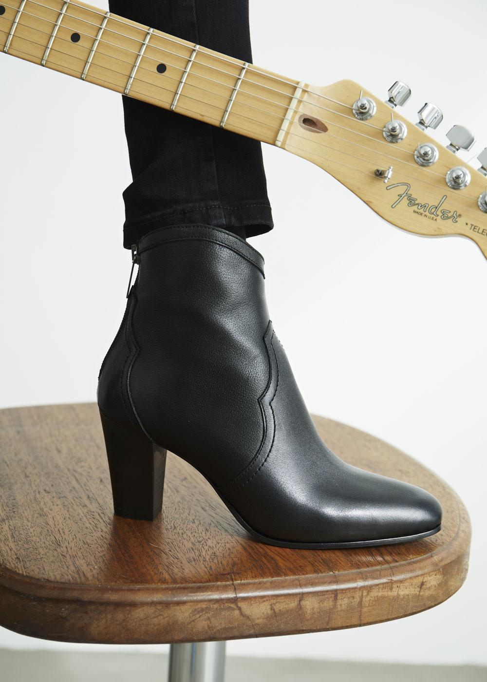 Colisee Paris BOOT SWAN CUIR NOIR Manfield